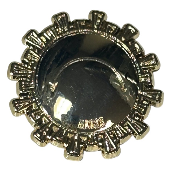 Universal Studios Harry Potter Spells & Charms Mystery Pin - Accio - Picture 1 of 1